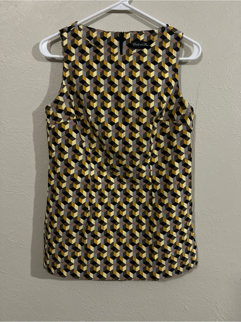 Estelle and Finn size 4 Black & Gold Geometric Sleeveless Dress EUC